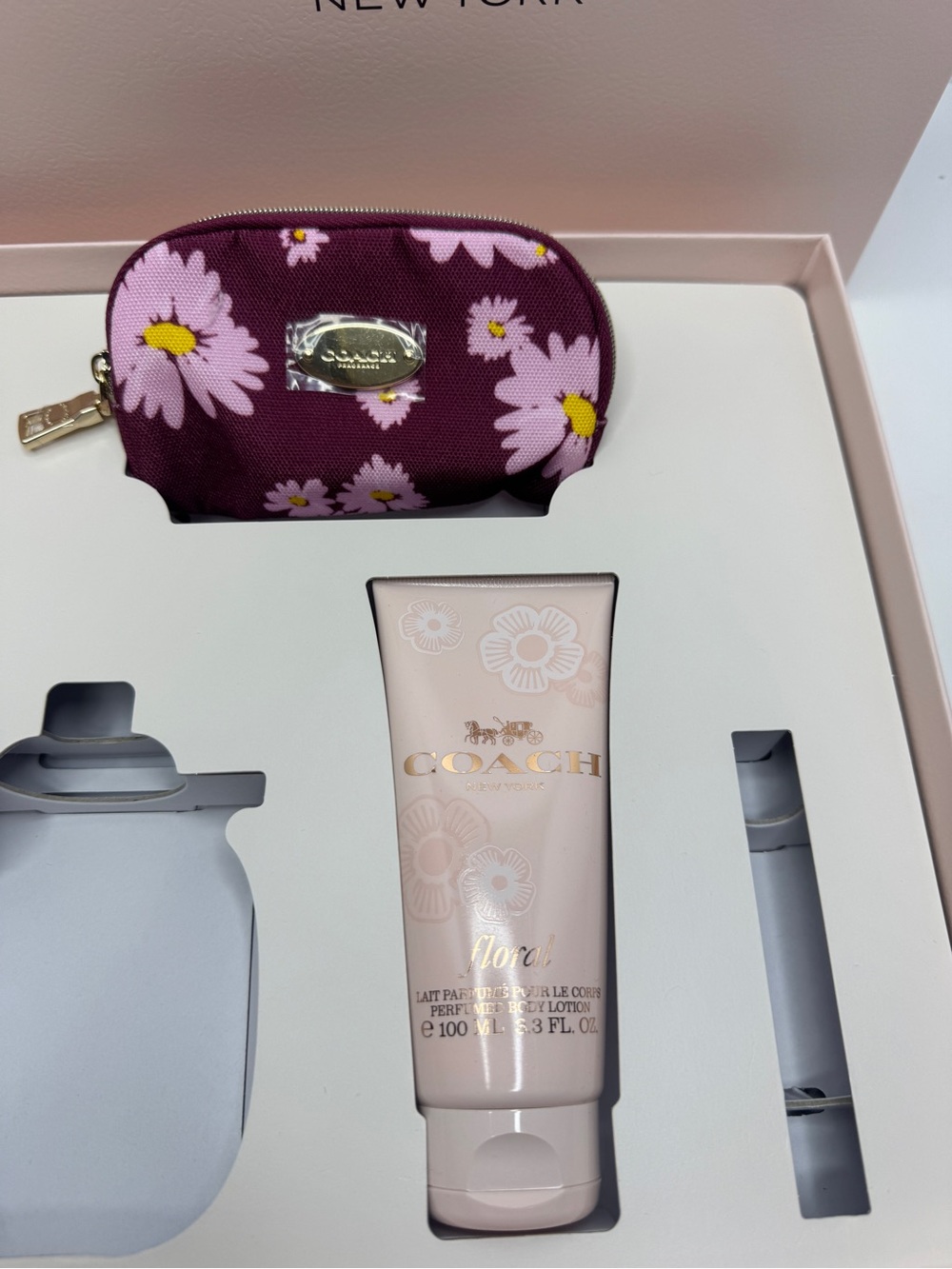 Coach Floral Body Lotion 1OO ML and Makeup Pouch - Picture 3 of 3